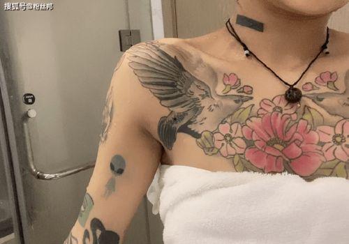 吃瓜大腿有纹身的网红