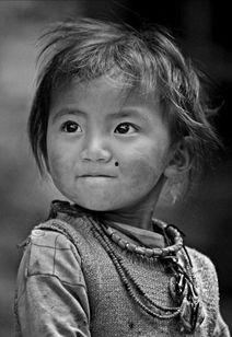 网红吃瓜藏族女孩视频在线观看,揭秘网络红人的真实生活