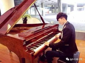 网红弹钢琴果儿吃瓜视频,钢琴与瓜果的跨界演绎