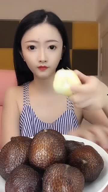 网红吃瓜主播是谁啊,揭秘网络红人的幕后故事