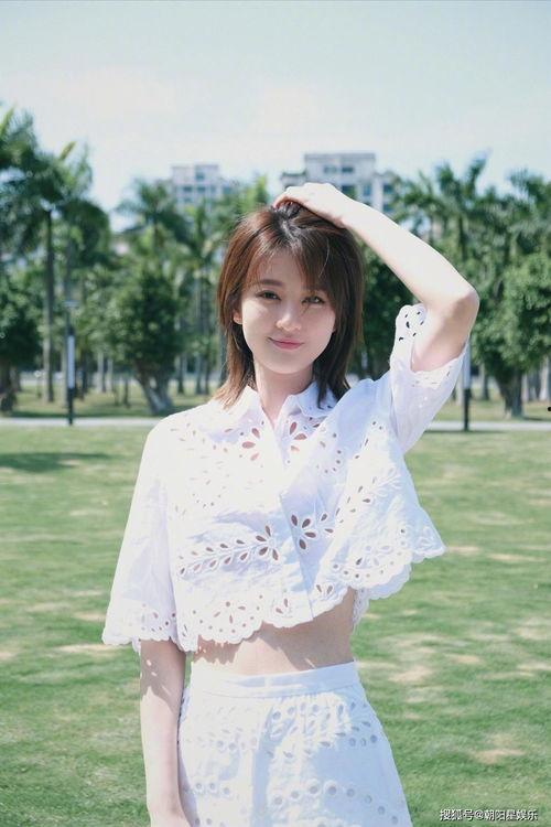 网红王璐吃瓜图片,揭秘娱乐圈幕后真相