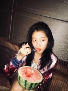 网红王璐吃瓜图片,揭秘娱乐圈幕后真相