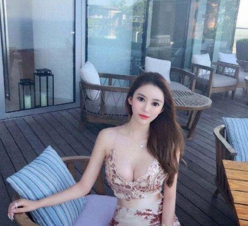 网红王璐吃瓜图片,揭秘娱乐圈幕后真相