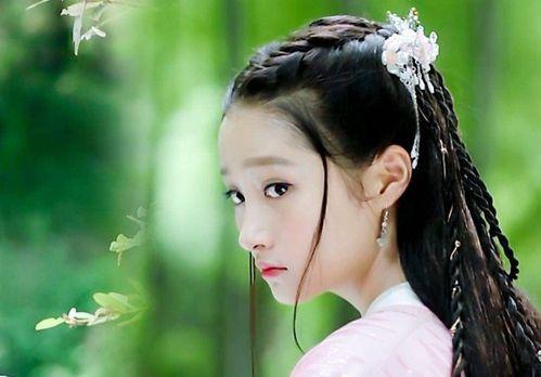 网曝门吃瓜女主,吃瓜群众背后的故事